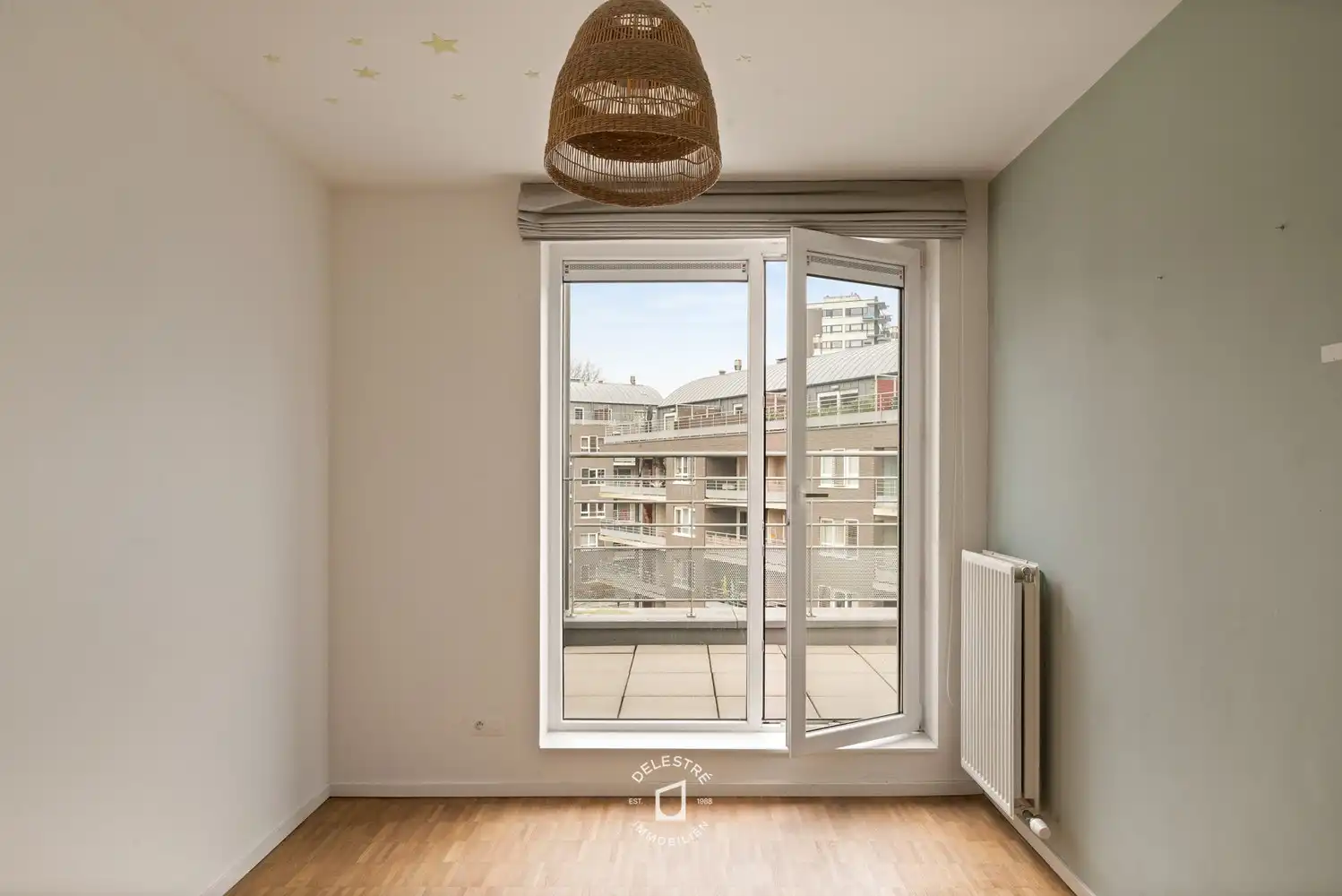 ** IN OPTIE ** ZALIGE ZONNIGE PENTHOUSE + GIGA TERRAS VAN 42 M2 EN 2 PARKINGS + KELDER foto 14