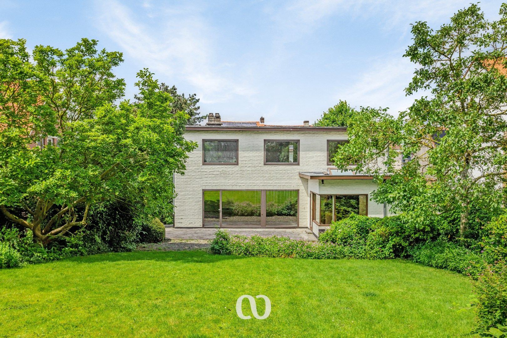 Te renoveren, modernistische villa nabij centrum Oudenaarde foto 1