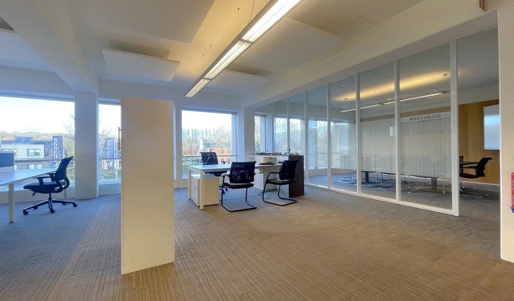 Volledig uitgerust kantoor te huur langs E313 te Wommelgem foto 4