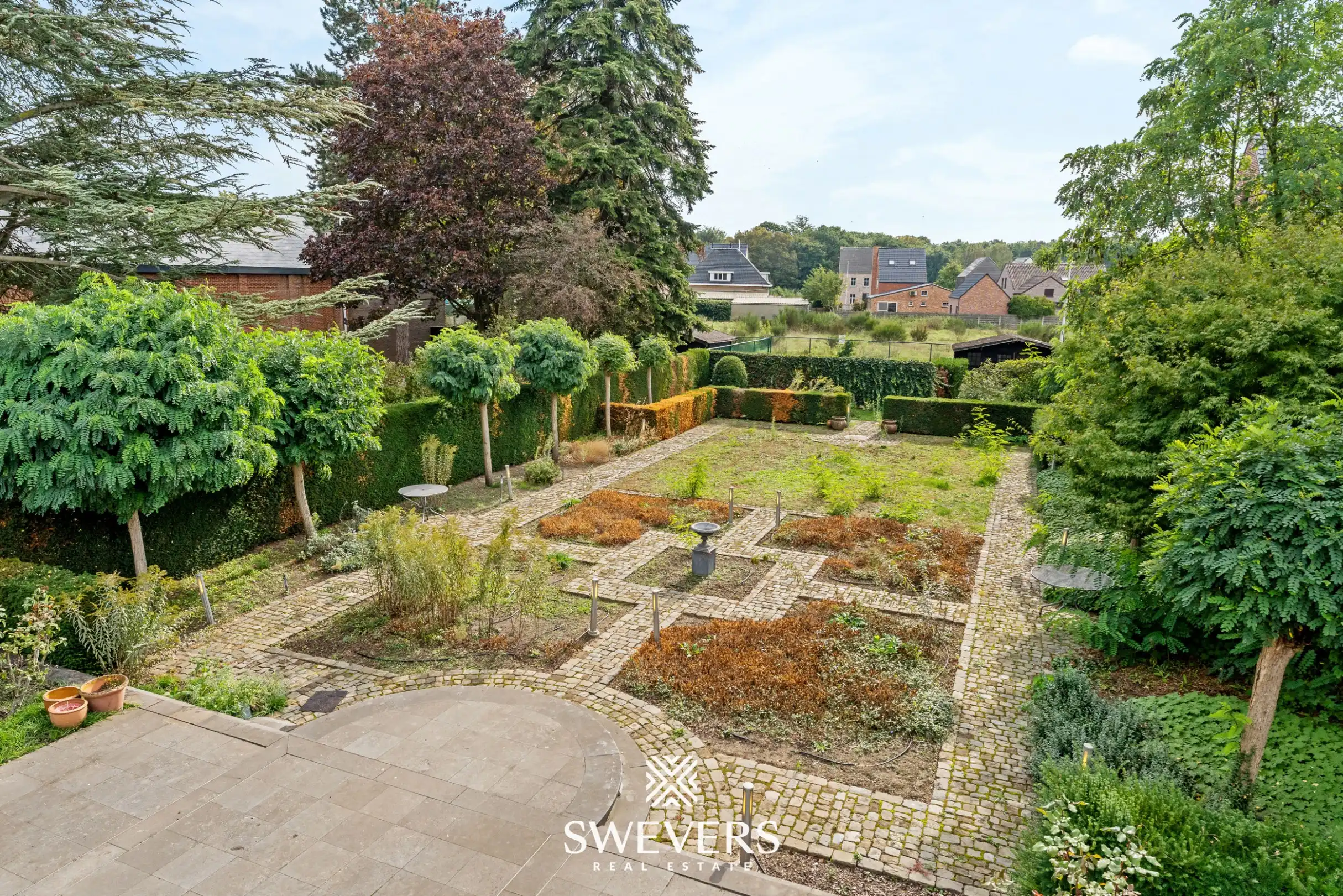 Knappe woning met orangerie, mogelijkheid tot 4 slpk en achterliggende bouwgrond foto 33
