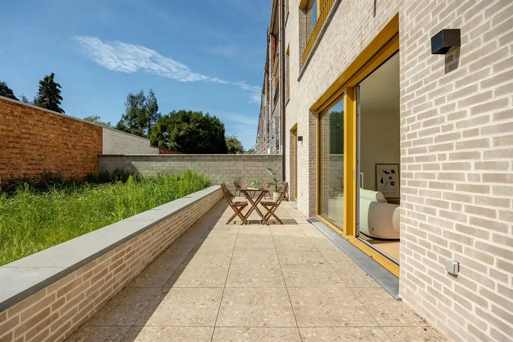 Gelijkvloers app met 3 slpk en tuin foto 2