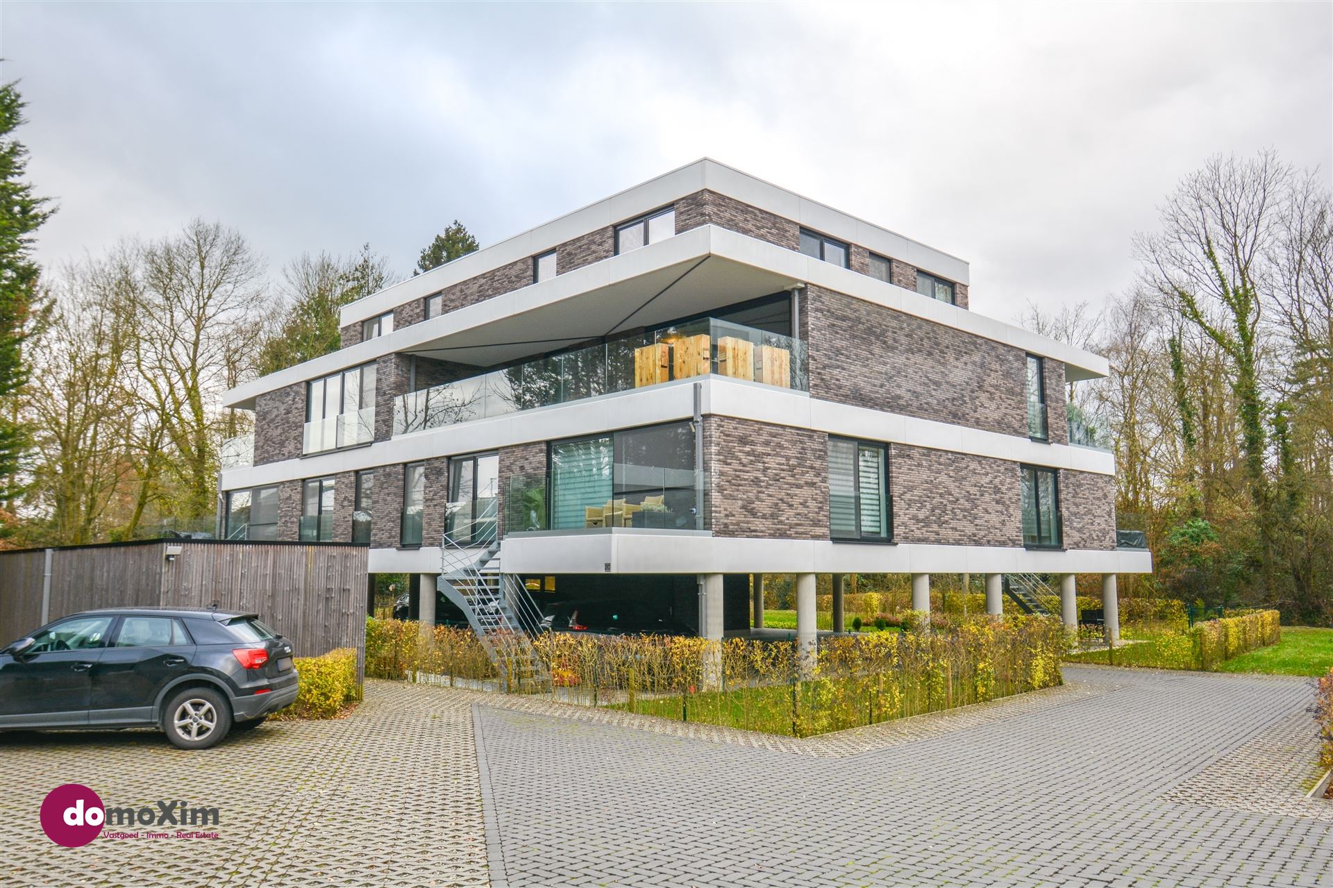 Luxueus en rustig gelegen appartement in Boortmeerbeek foto {{pictureIndex}}