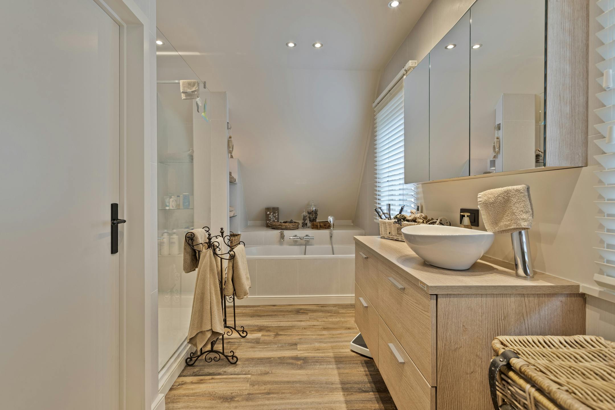 Sfeervol, instapklaar huis te Moerkerke (Damme)  foto 16