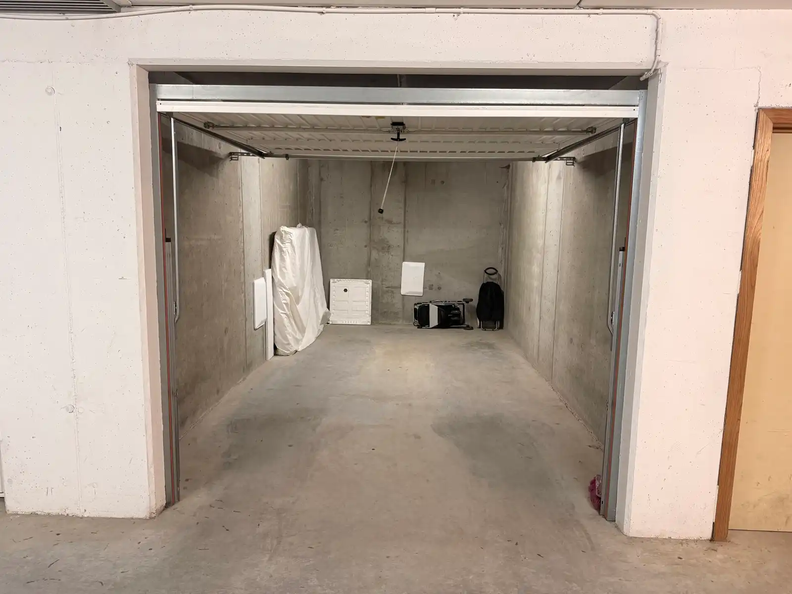 Garage te koop foto 2