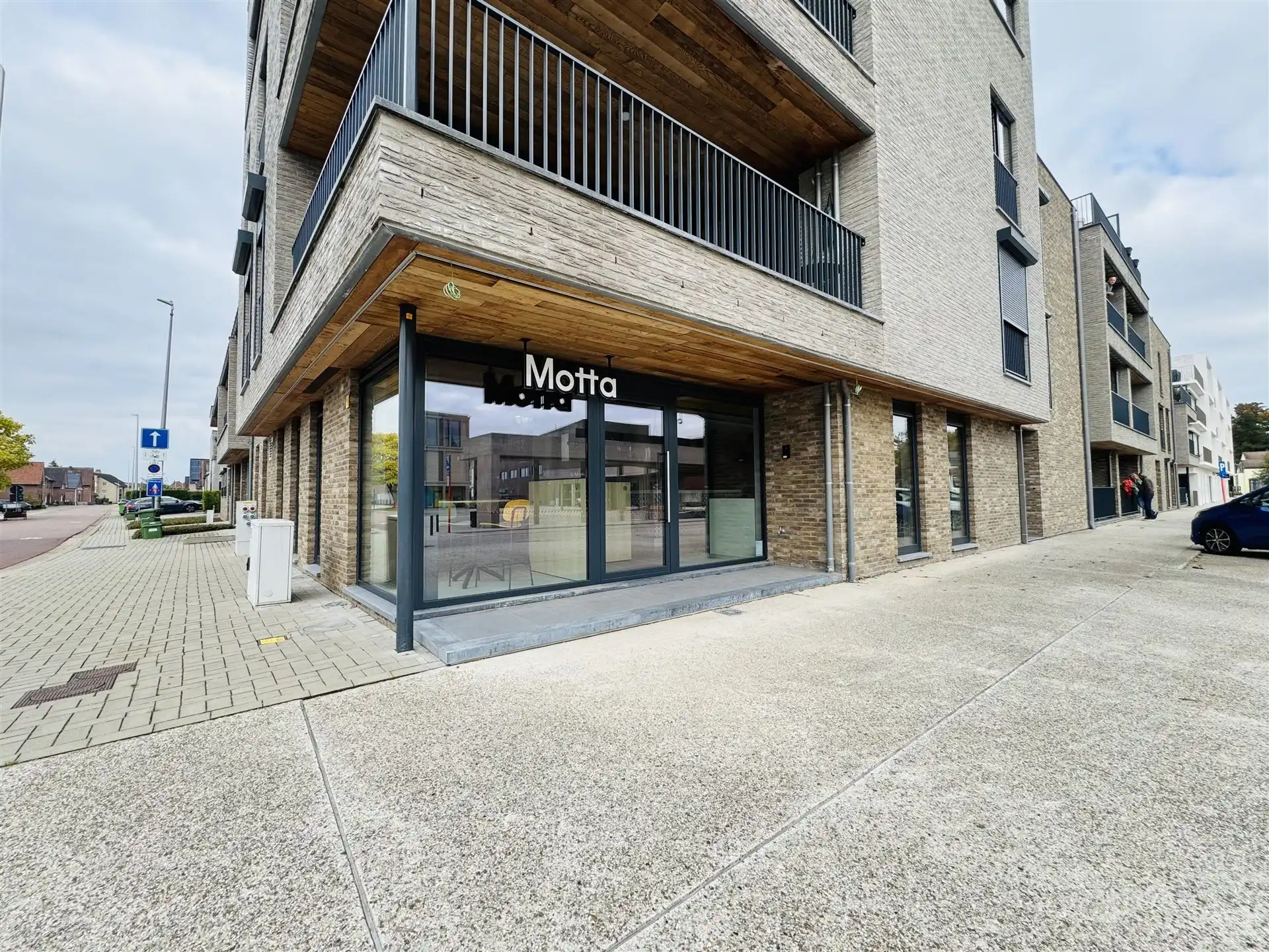 Volledig ingerichte handelszaak! foto {{pictureIndex}}