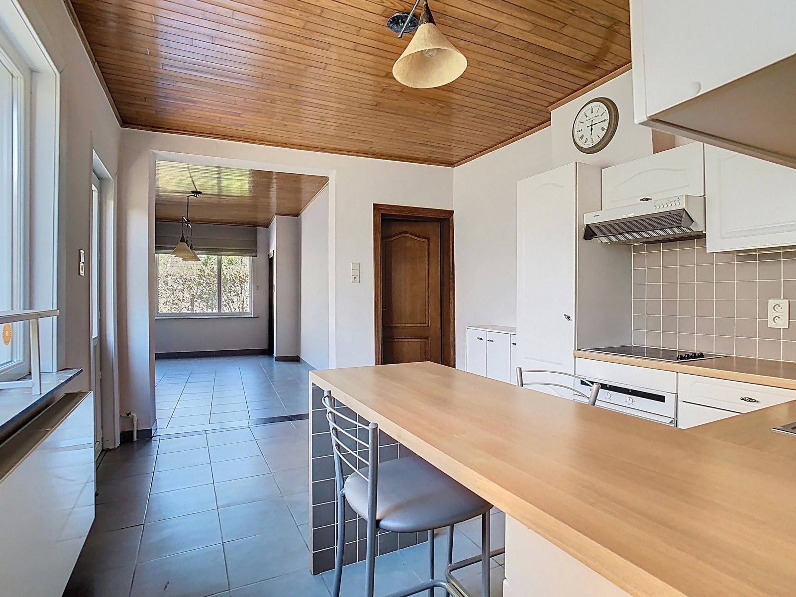 Rustig gelegen, charmante én instapklare woning met 2 SLPK! foto 6