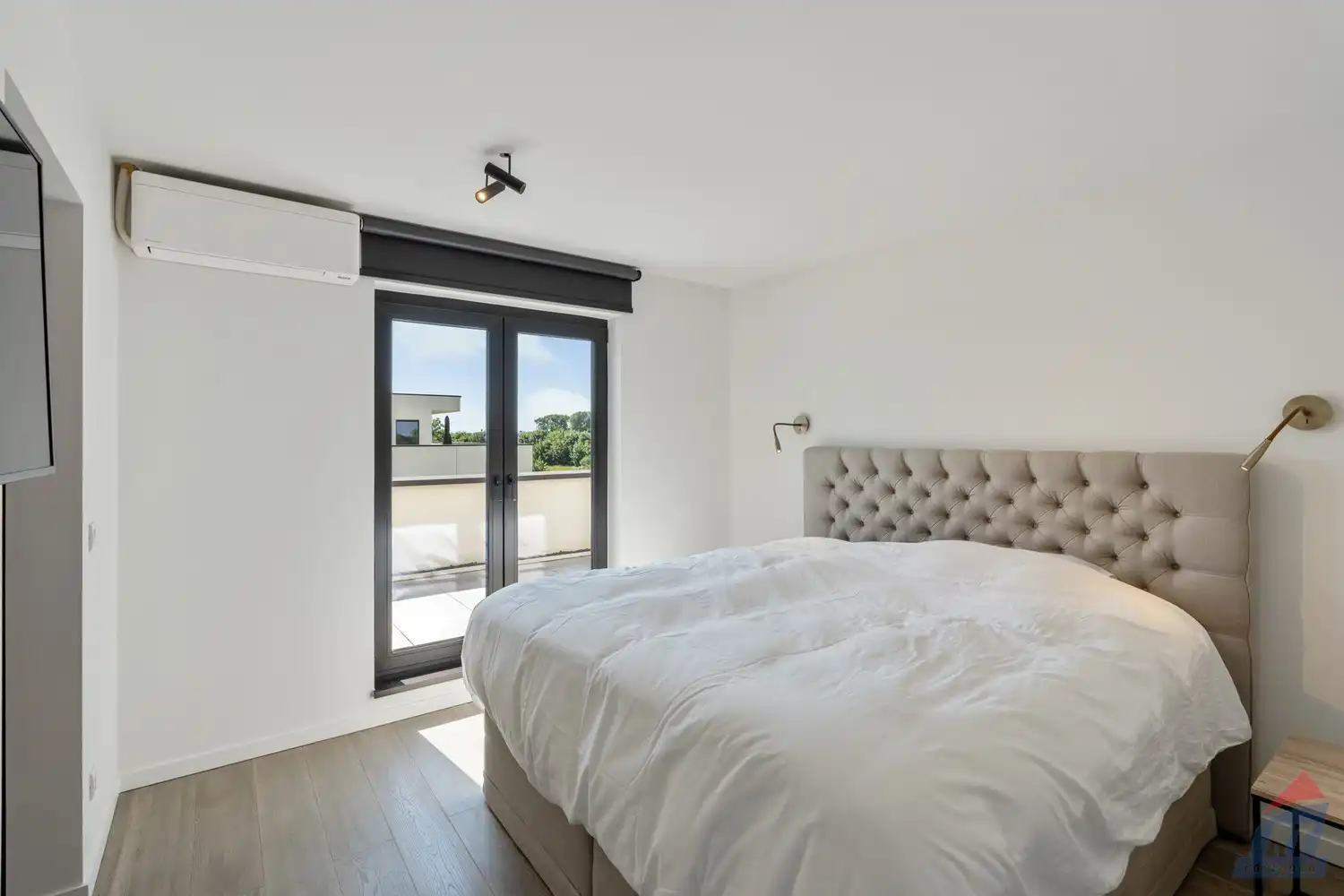 Exclusief penthouse met een indrukwekkend zonneterras van ruim 134 m² in Sint-Truiden foto 13