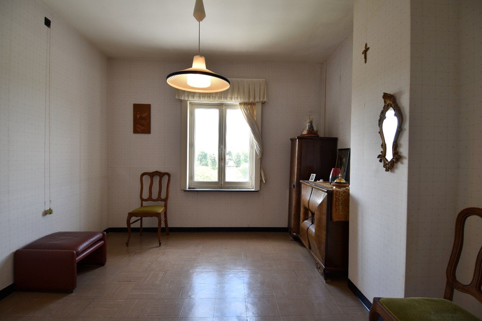 Statige rijwoning met 4 slaapkamers (mogelijkheid tot meer), garage en prachtige tuin te koop in Gullegem foto 7