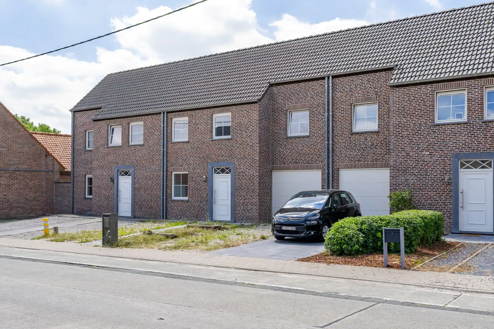 Instapklare woning met 3 slaapkamers, garage en zonnige tuin in Dadizele foto 2