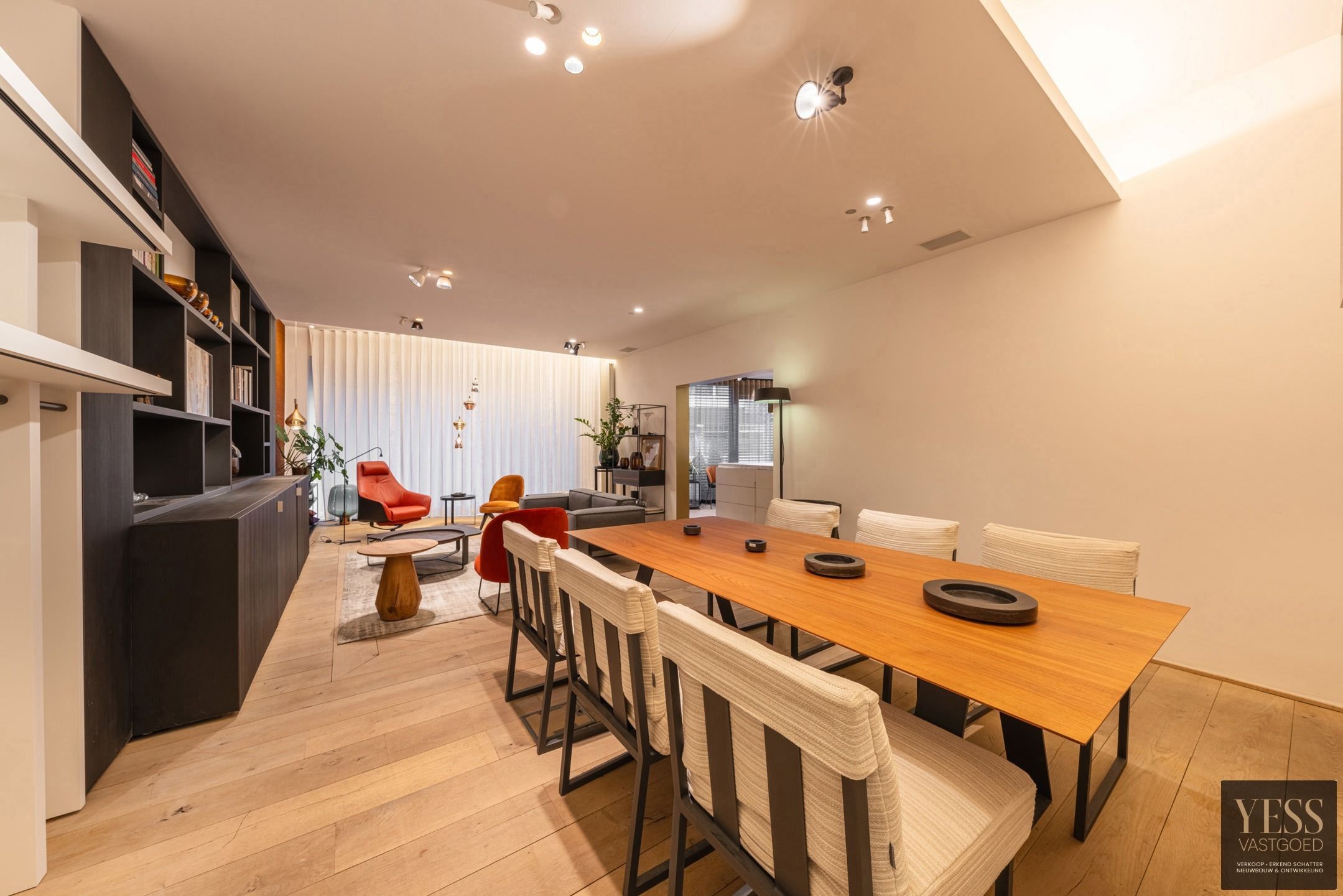 Exclusief gerenoveerd gelijkvloers appartement in Knokke! foto 4