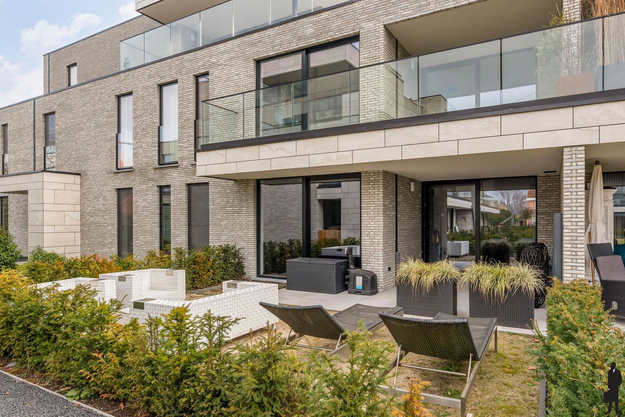 Luxe afgewerkt gelijkvloers appartement met twee slaapkamers foto 11
