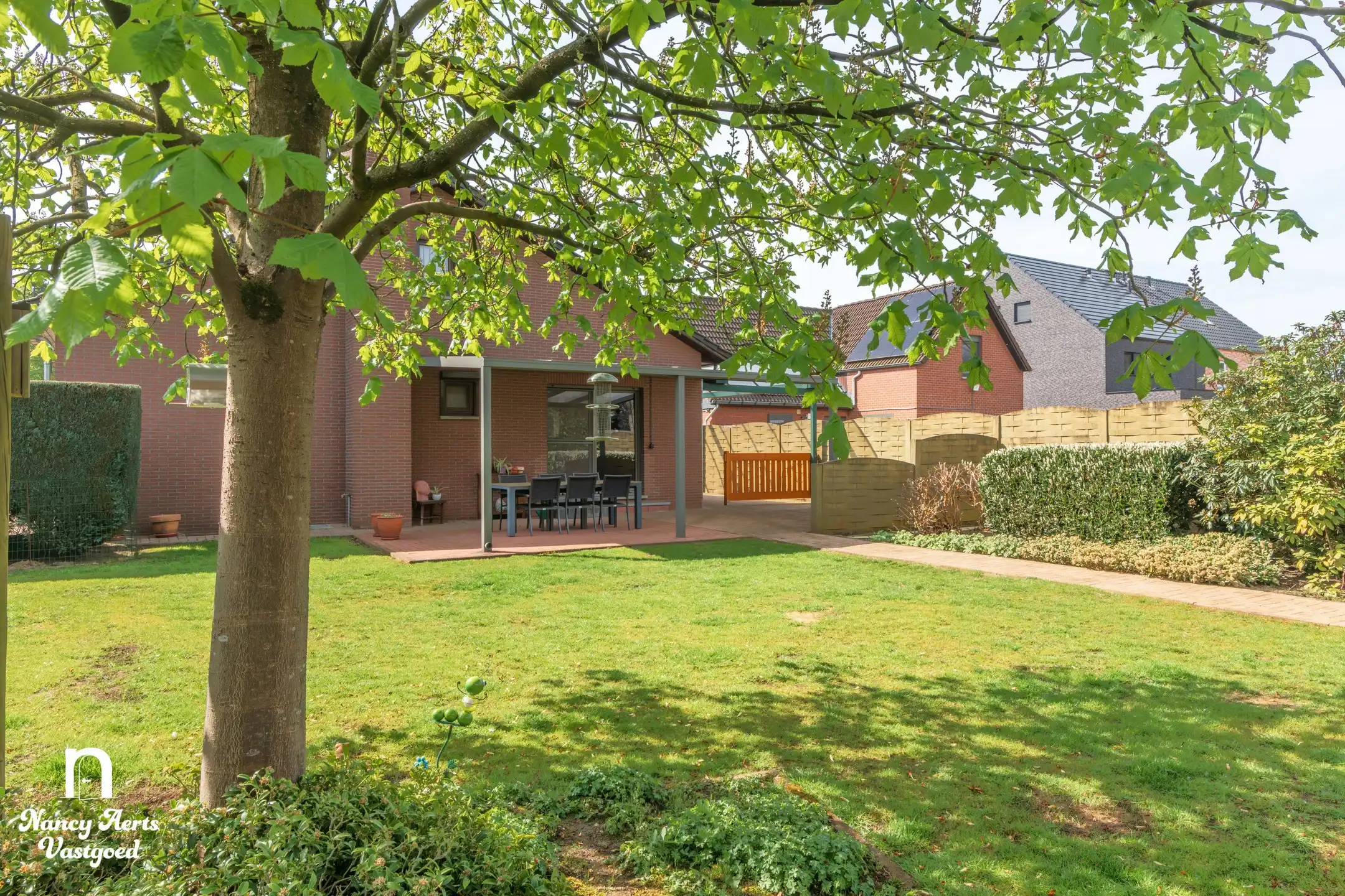 Lichtrijke woning met prachtige tuin en groeipotentieel foto 42