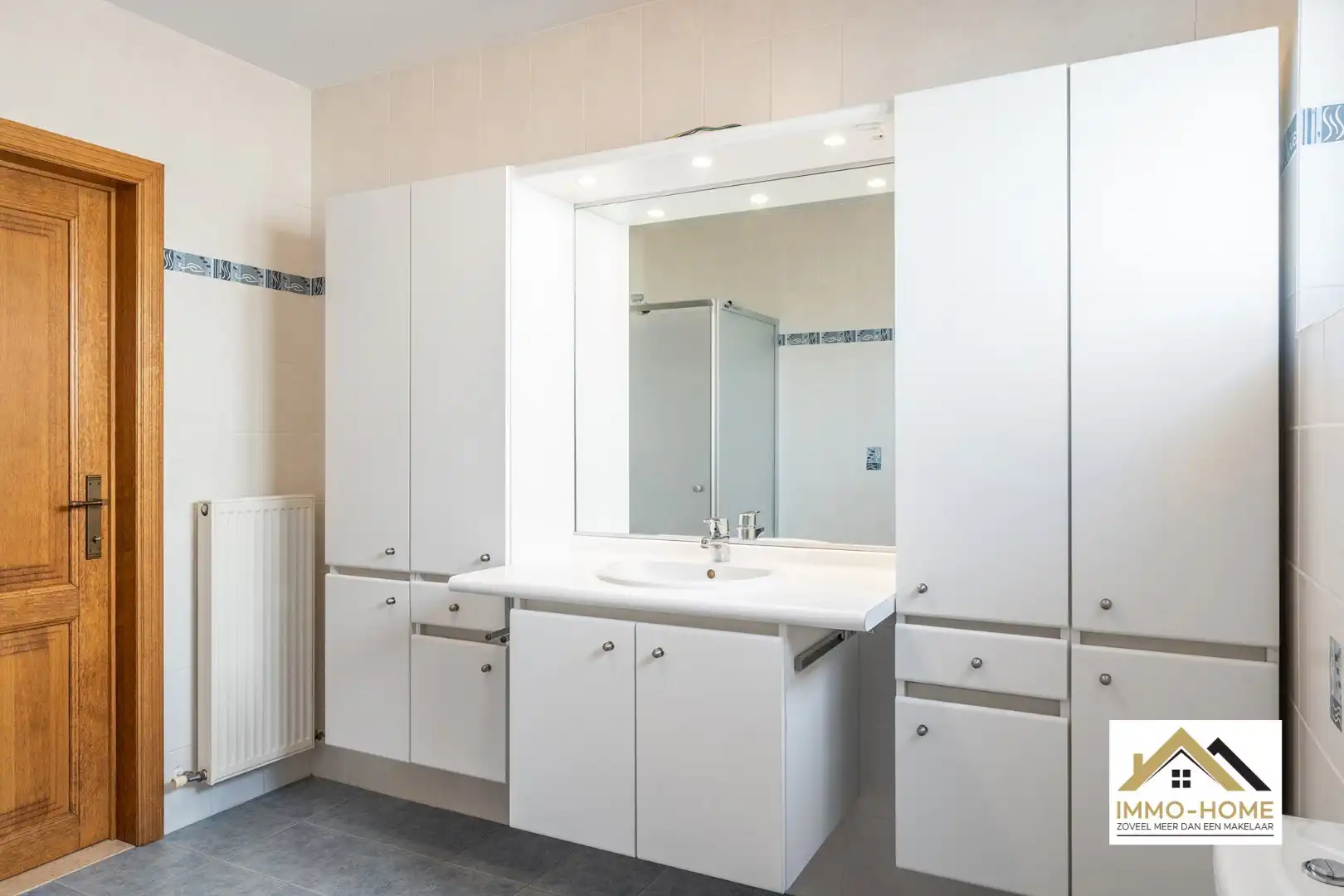 Ruime bungalow met ruime tuin in residentiële omgeving!  foto 17