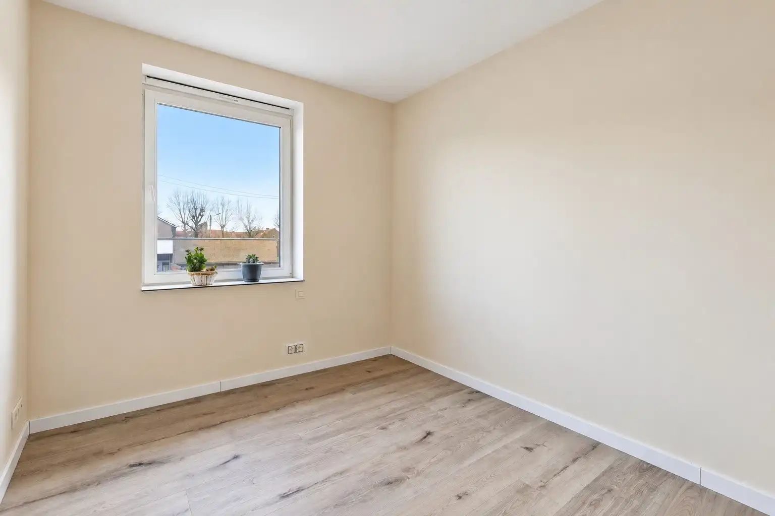 Ruime recente woning met home-office, 3 slaapkamers, tuin met uitweg & garage. (aankoop aan 2% mogelijk!) foto 17