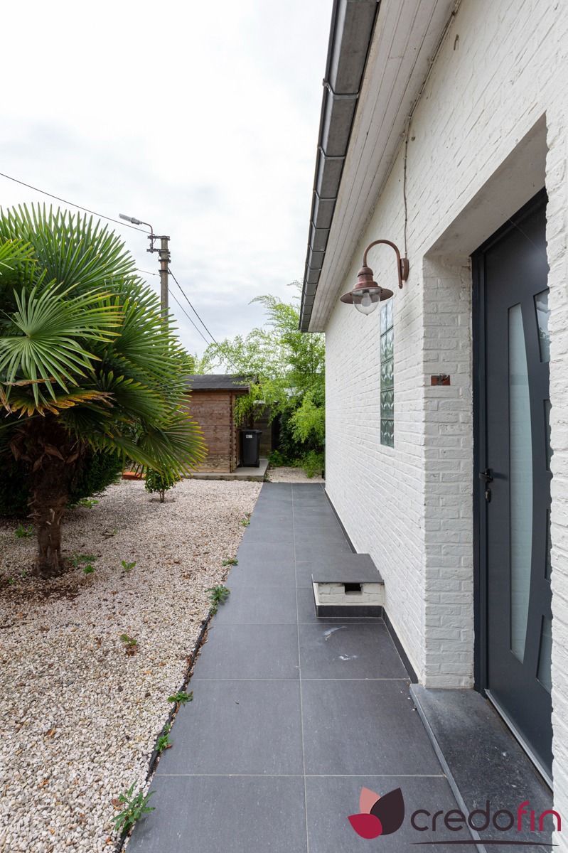 Leuke alleenstaande woning met 3 slaapkamers en grote garage foto 16