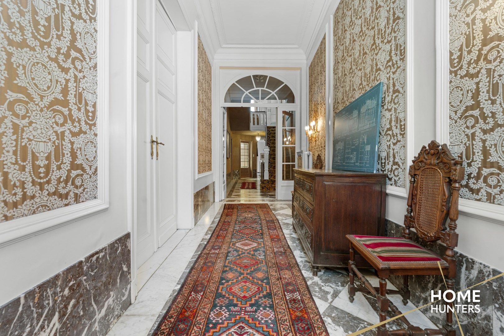 Statige herenwoning met 8 slaapkamers, ruime garage, praktijkruimte en fenomenale stadstuin foto 6