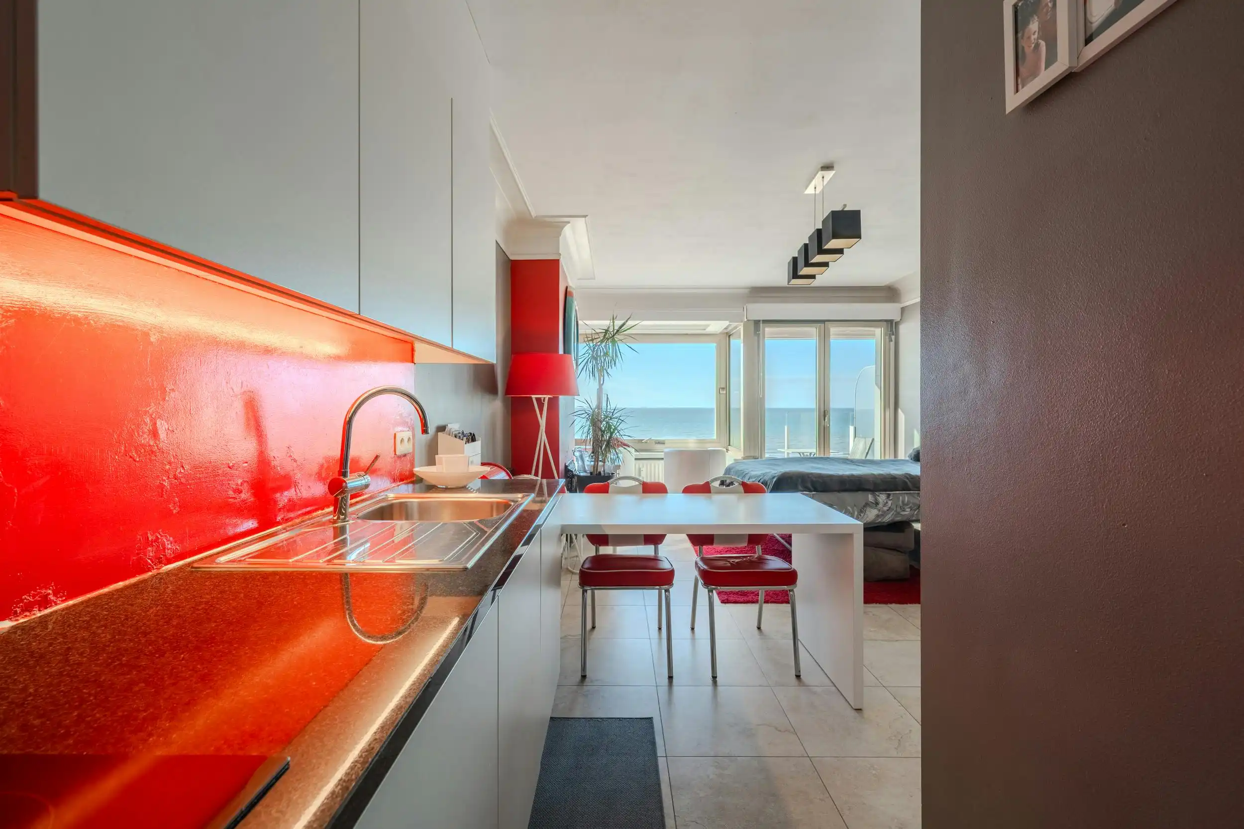 Studio met frontaal zicht op zee  foto 4