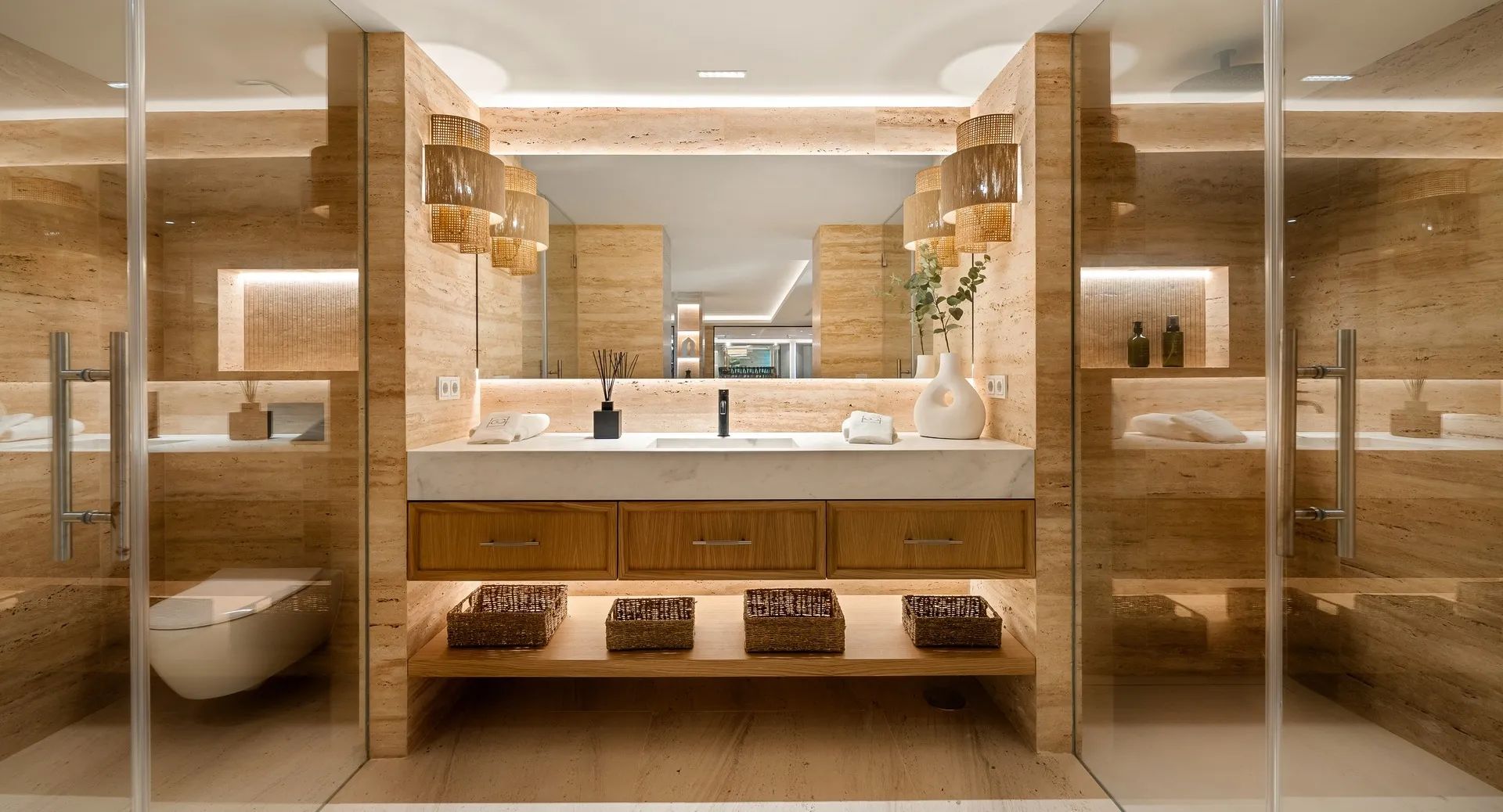 Pure perfectie in Nueva Andalucía: unieke villa met hoogwaardige afwerking foto 12