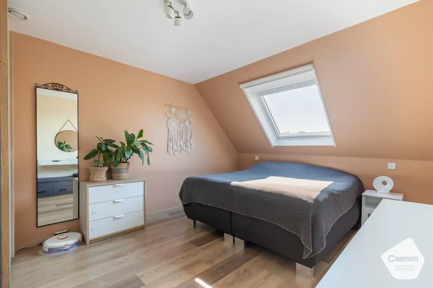 ENERGIEZUINIGE TIJDLOZE RECENTE WONING (BOUWJAAR 2021) MET 4 SLAAPKAMERS EN INPANDIGE GARAGE foto 8