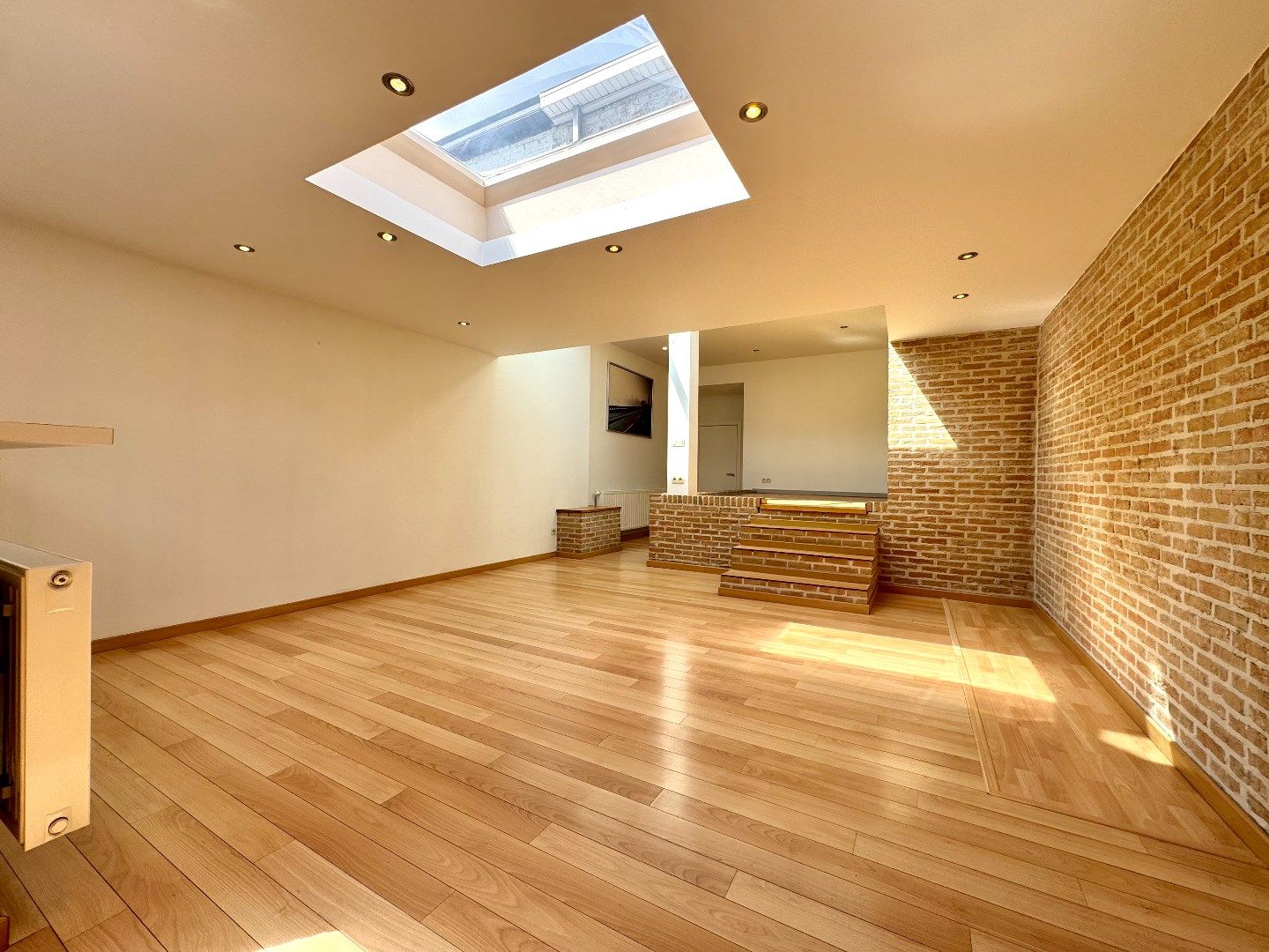 INSTAPKLARE WONING MET 3 SLPKS, TUIN EN OPRIT foto 4