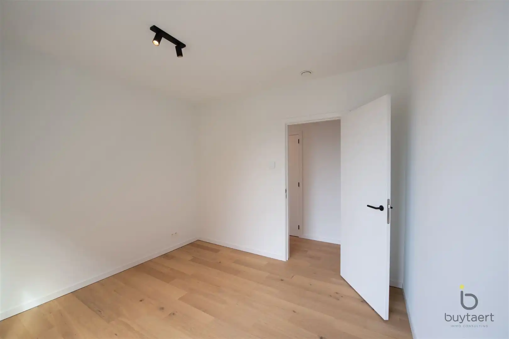 Prachtig nieuwbouw appartement met uniek terras te Zoersel! foto 17