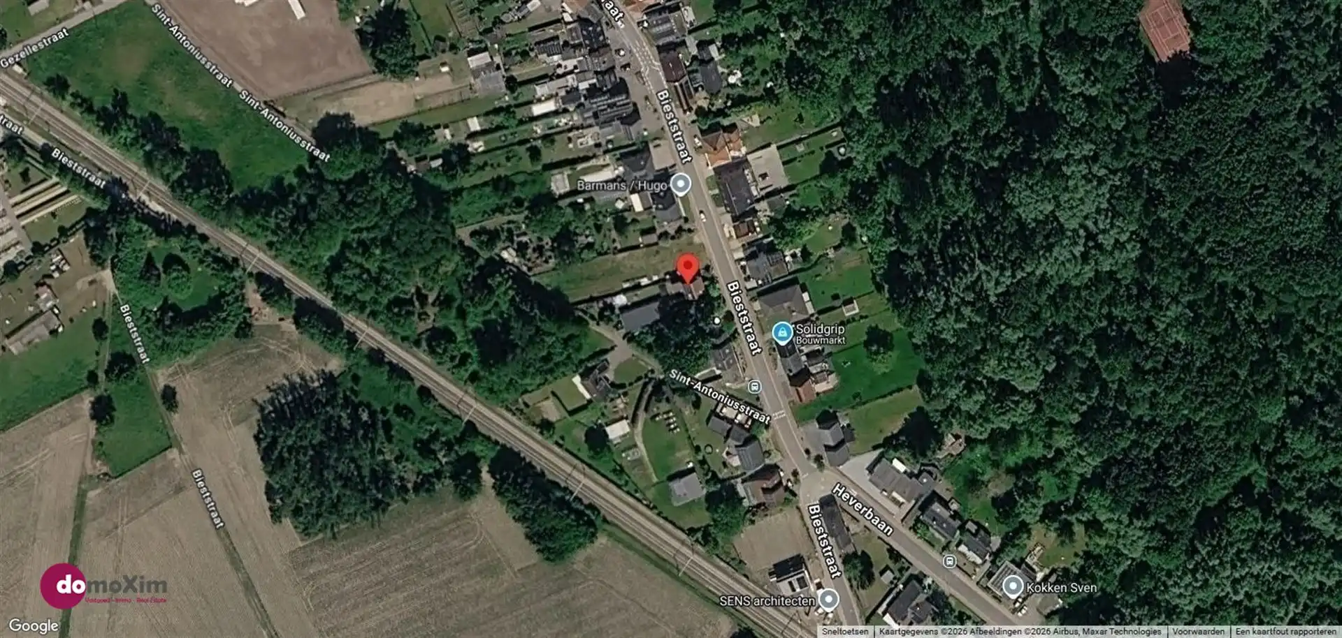 Instapklare woning met ruime hangar nabij het centrum van Hever foto 30