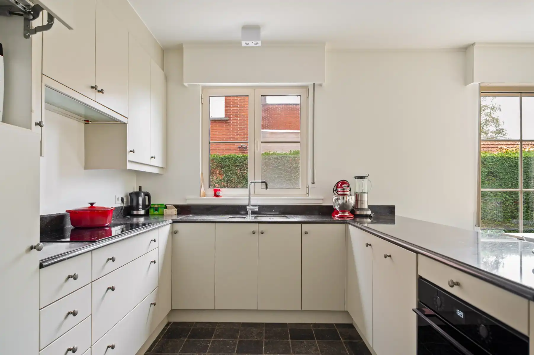 Uitstekend gelegen en energiezuinige woning foto 11