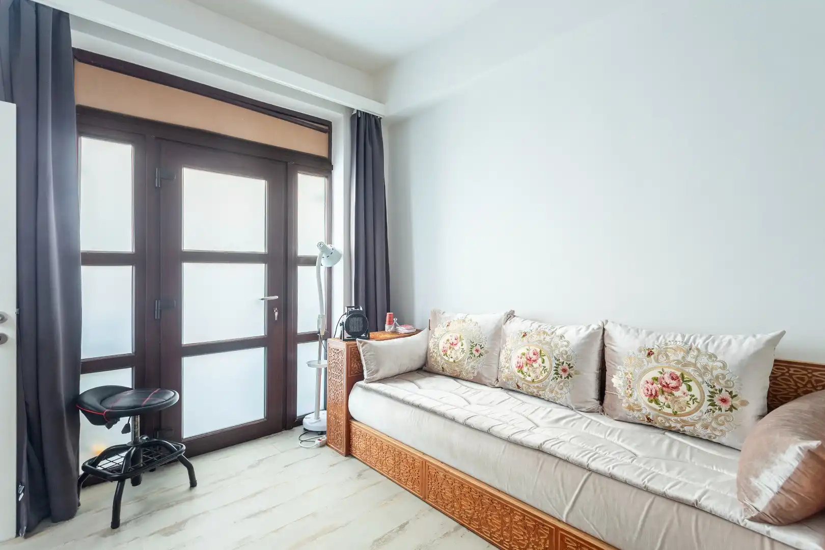 Woning met ruime garage en twee terrassen nabij Park Spoor Noord foto 14