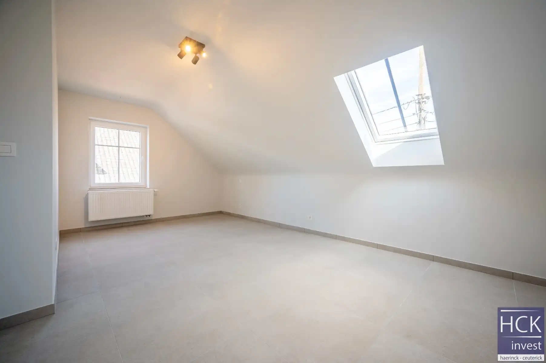 OTEGEM - Landelijke nieuwbouwwoning met 3 SLPK. op zuidgericht perceel! foto 11