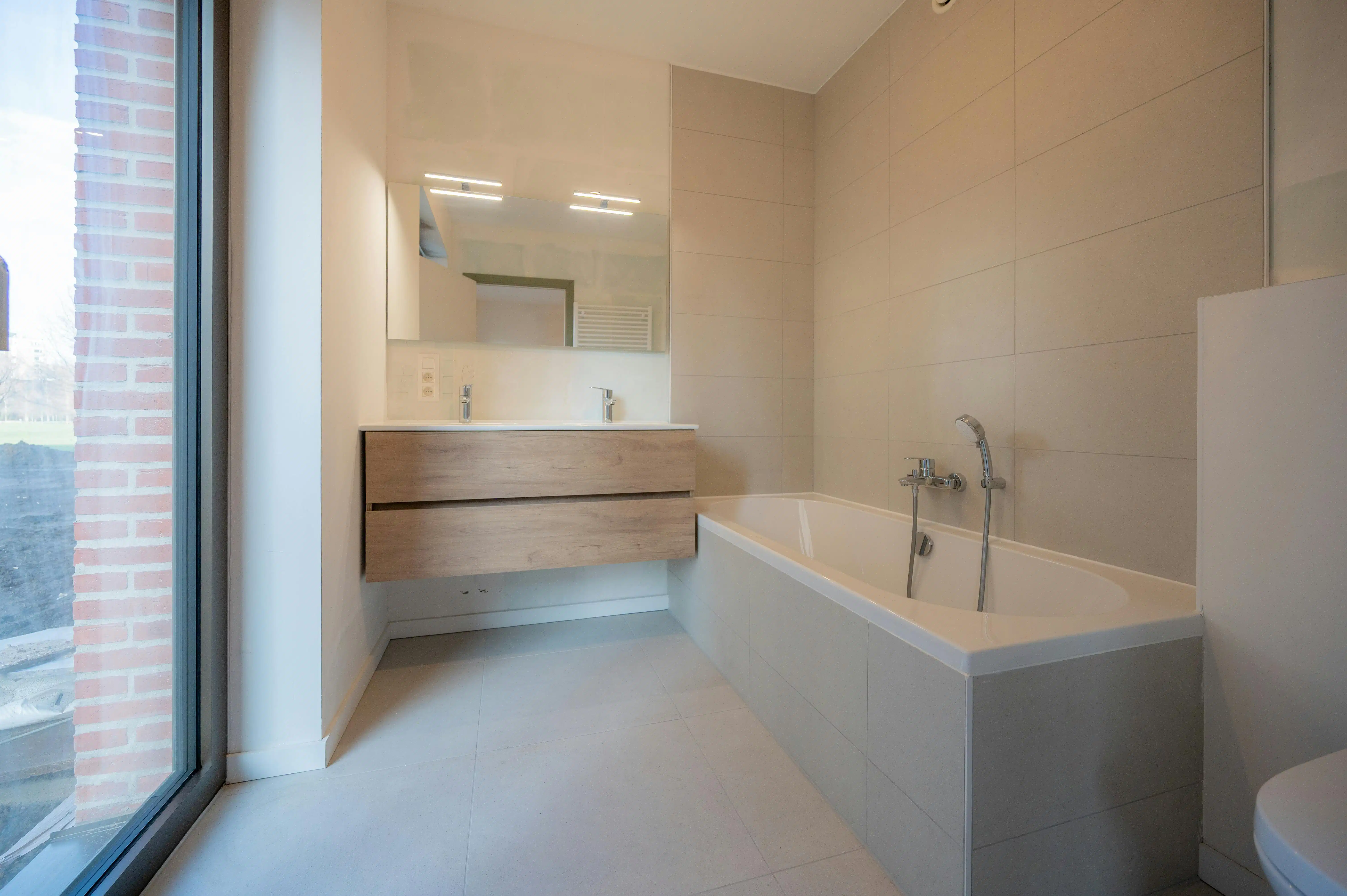 Scarlet - meteen beschikbaar foto 4