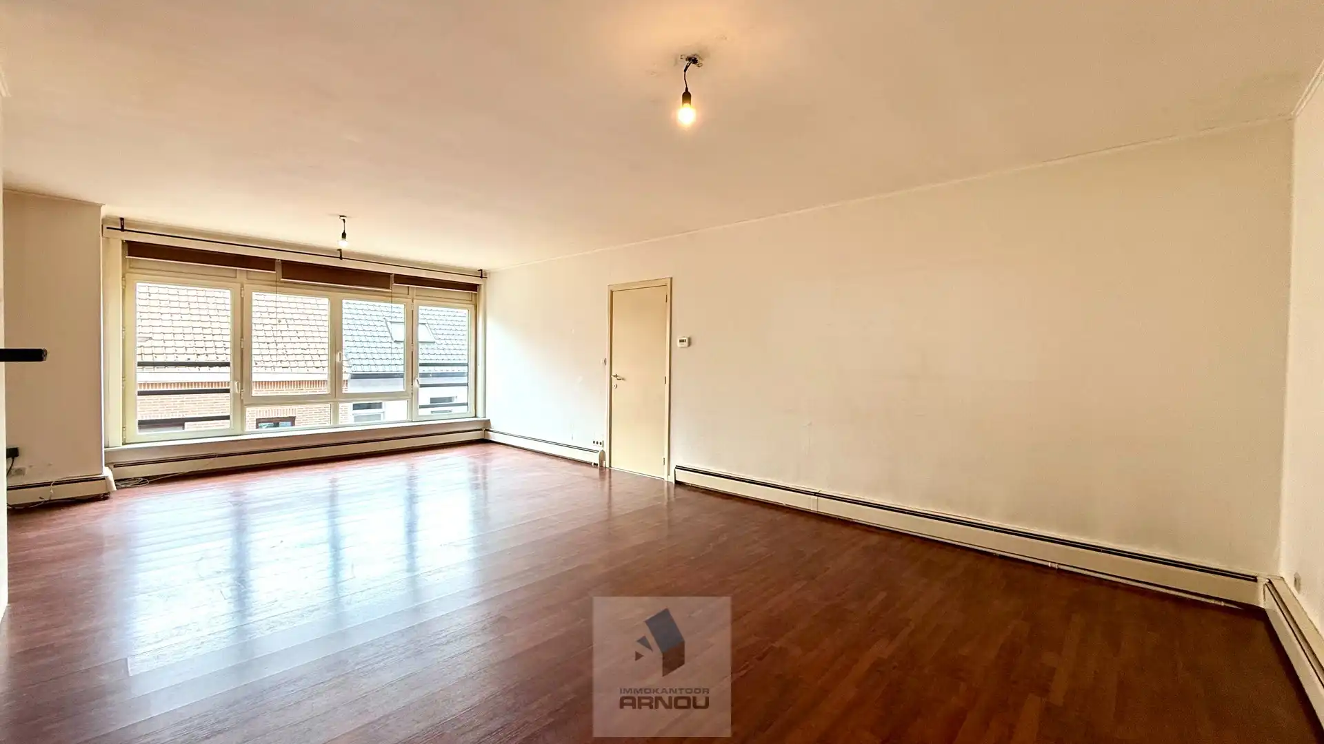 Ruim en lichtrijk appartement met 3 slaapkamers foto 3