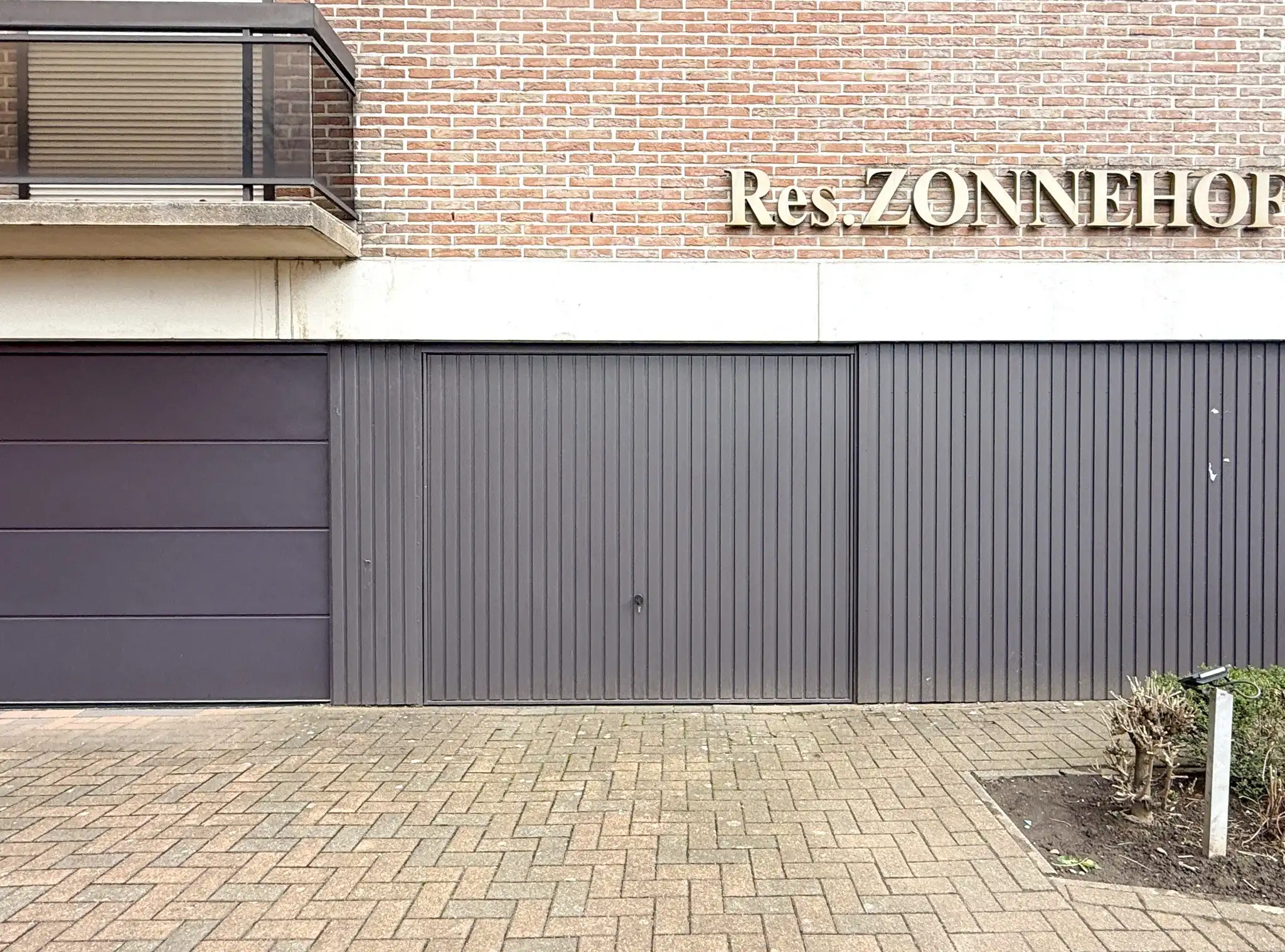 Appartement met twee slaapkamers en twee terrassen in het centrum van Beveren foto 15