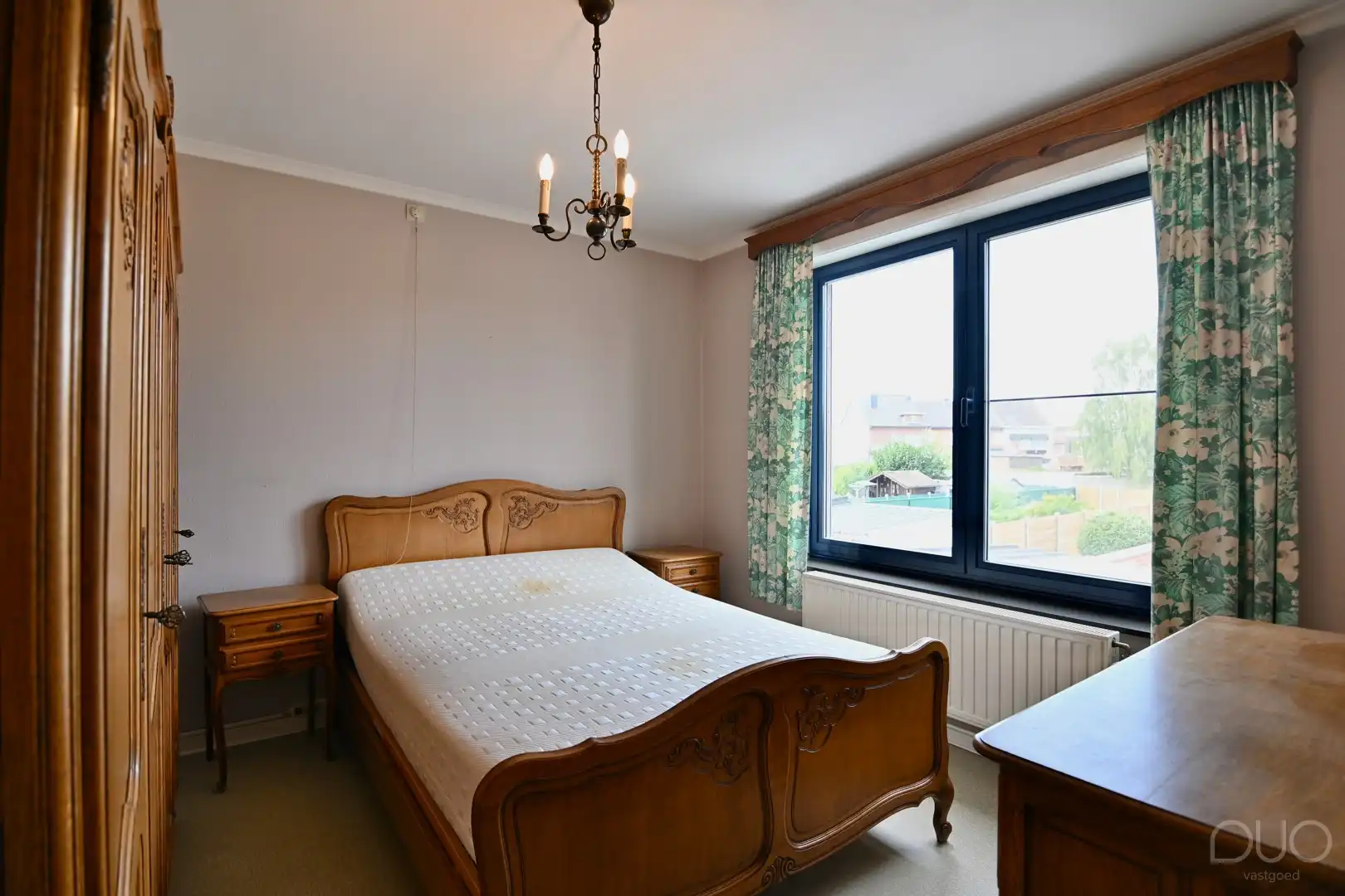 Ruime halfopen gezinswoning met prachtige westgerichte tuin foto 15