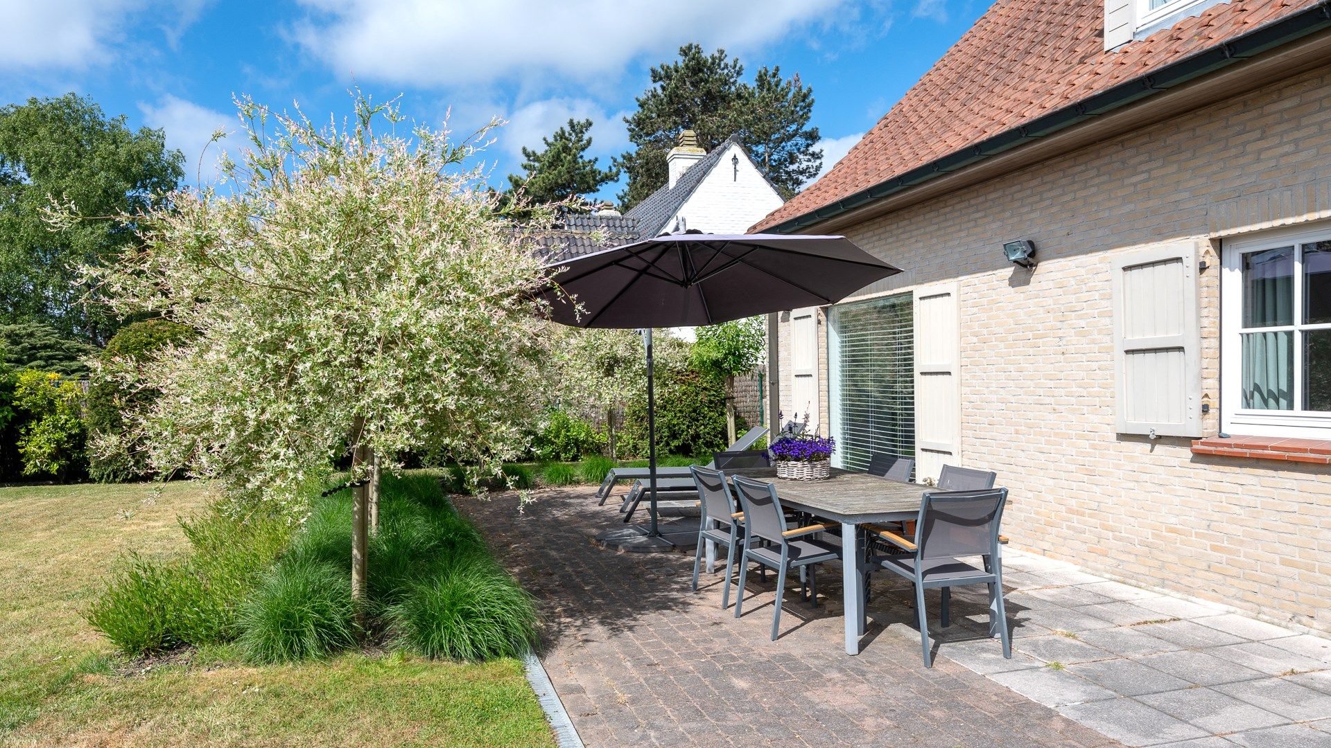 Residentieel gelegen villa op 916 m² grond  foto 12