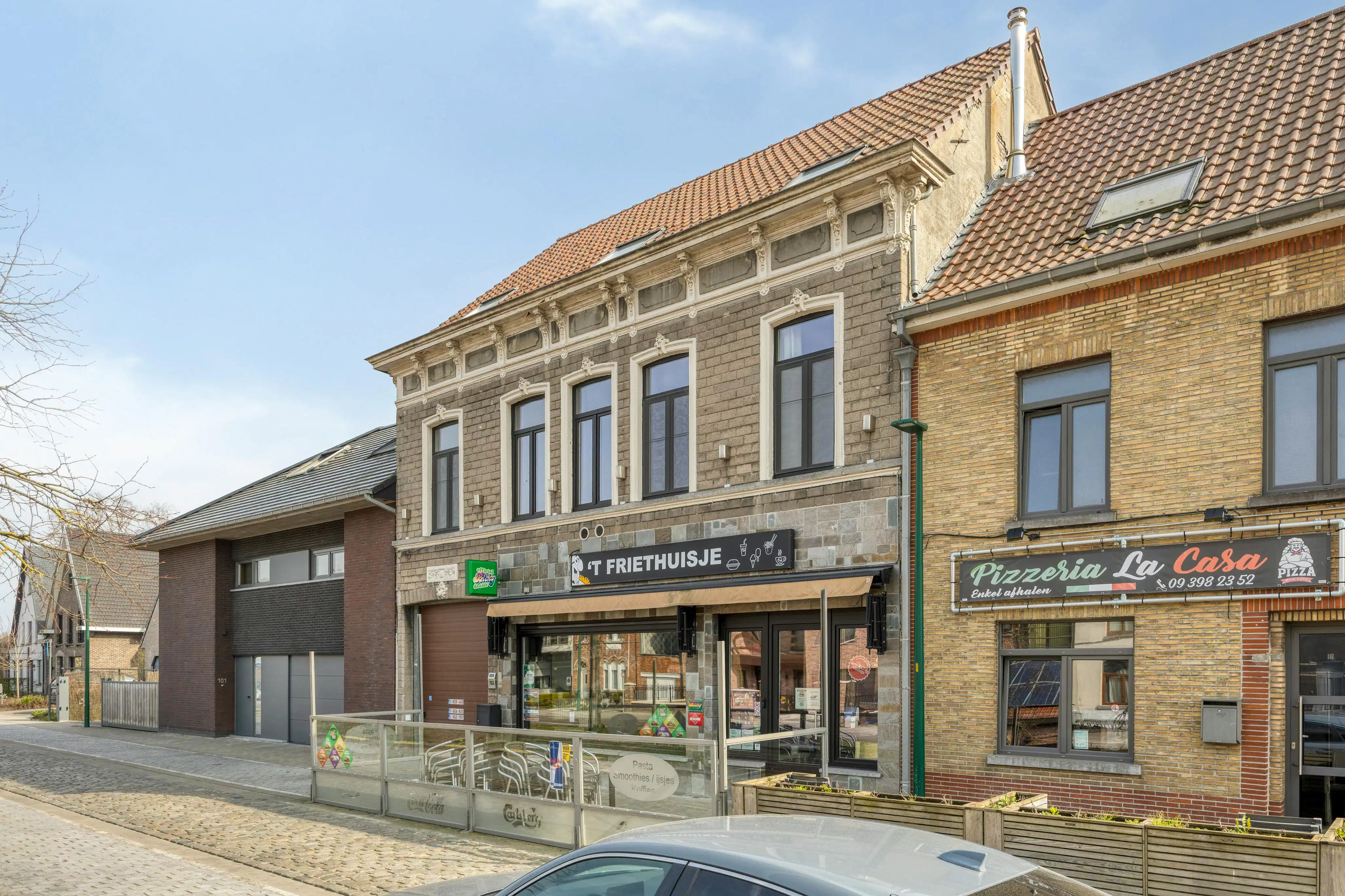 Herenhuis met handelszaak te koop in Kaprijke foto 37