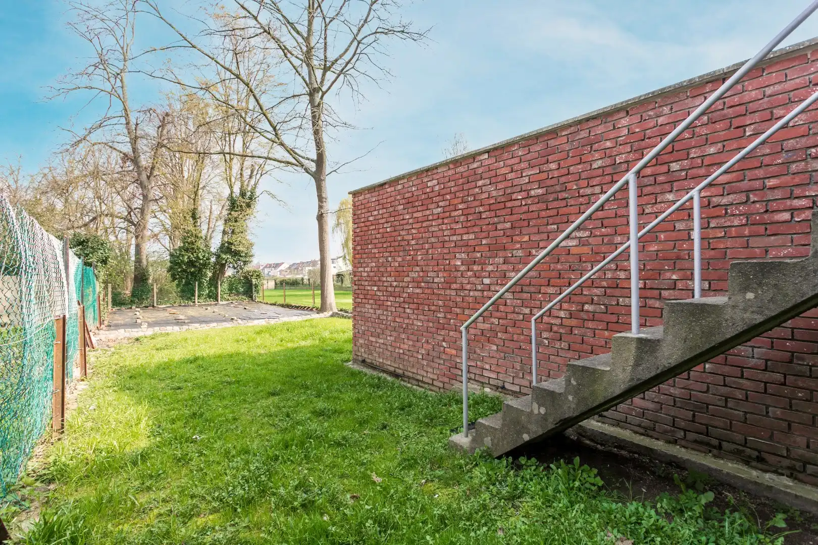 Handelshuis met woongedeelte, garage en tuin  foto 26