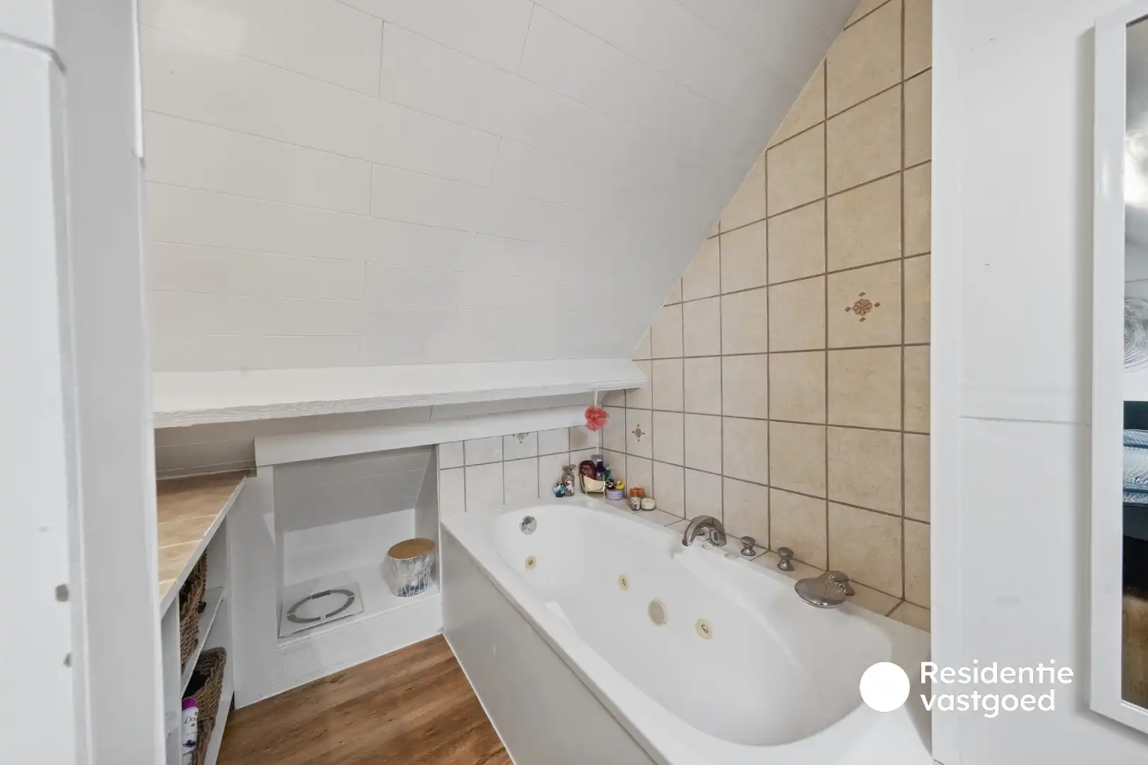  Instapklaar dakappartement met terras op centrale ligging foto 16