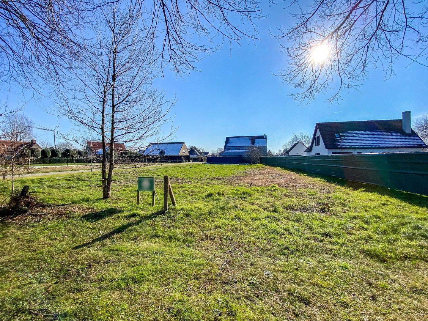Ruim perceel van 1064 m² in residentiële wijk bestemd voor open bebouwing te Oostduinkerke (Koksijde). foto 8