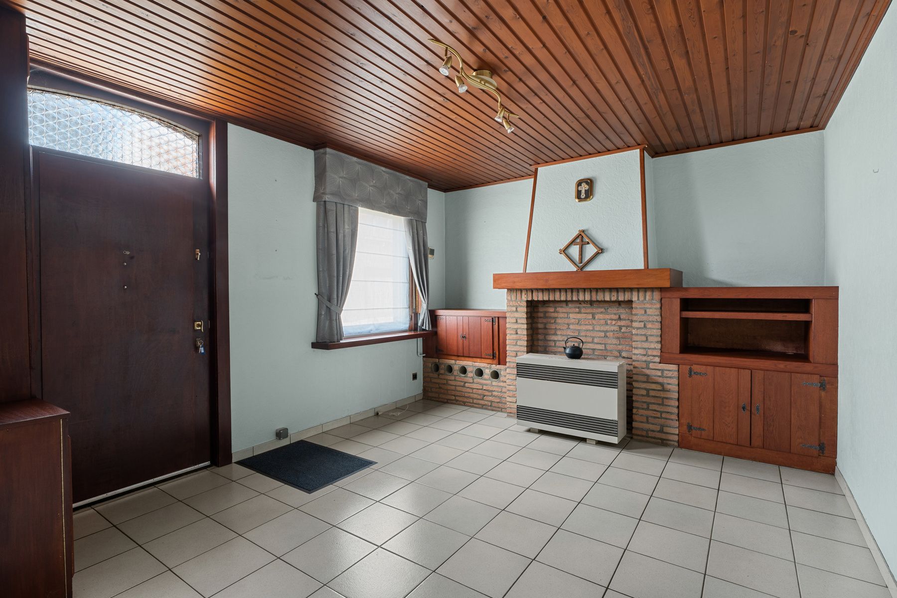 Woning met veel potentieel in Oostrozebeke foto 2