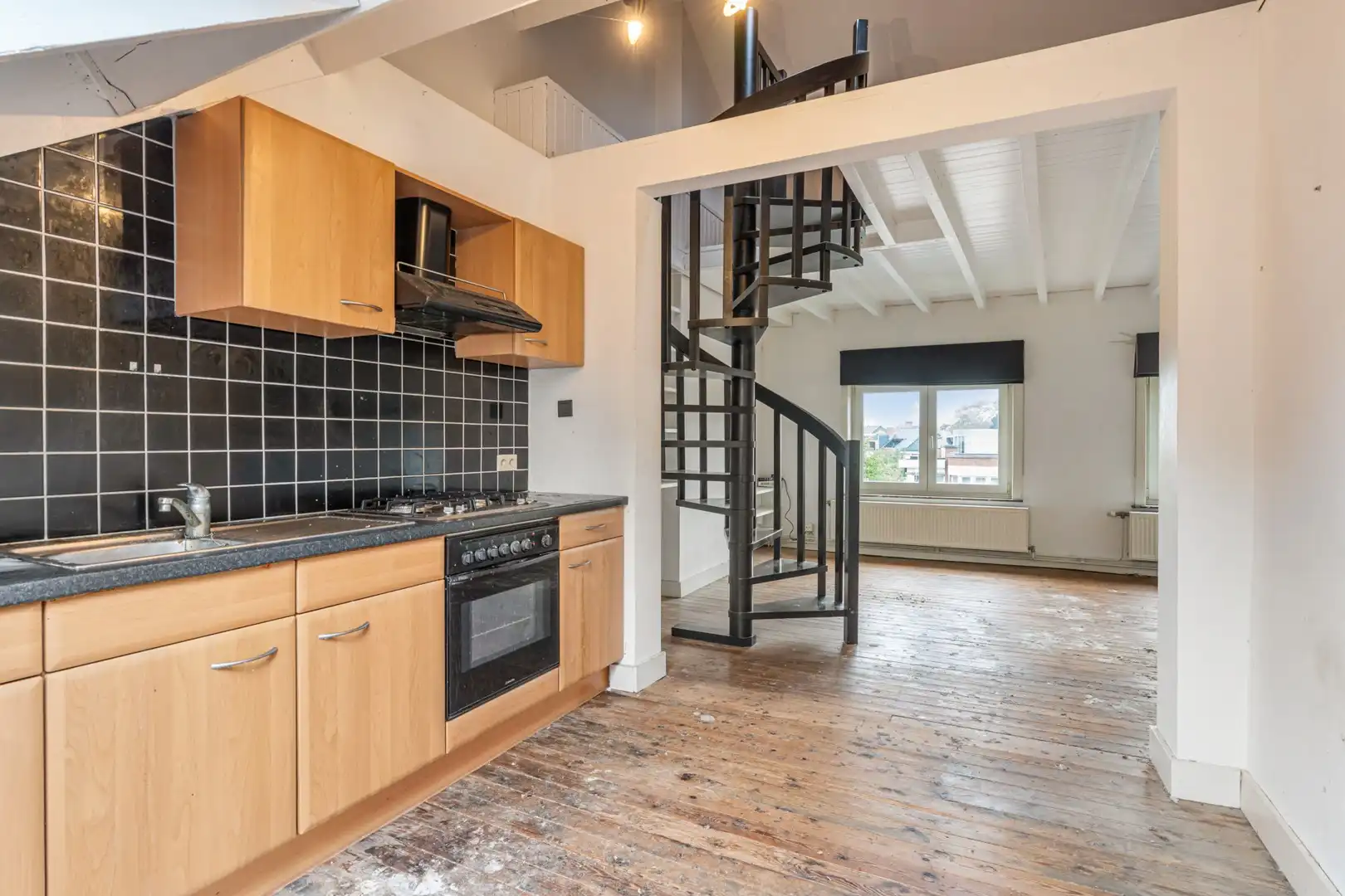 Karaktervol, 1-slaapkamerappartement te koop in Kessel-Lo. foto 10