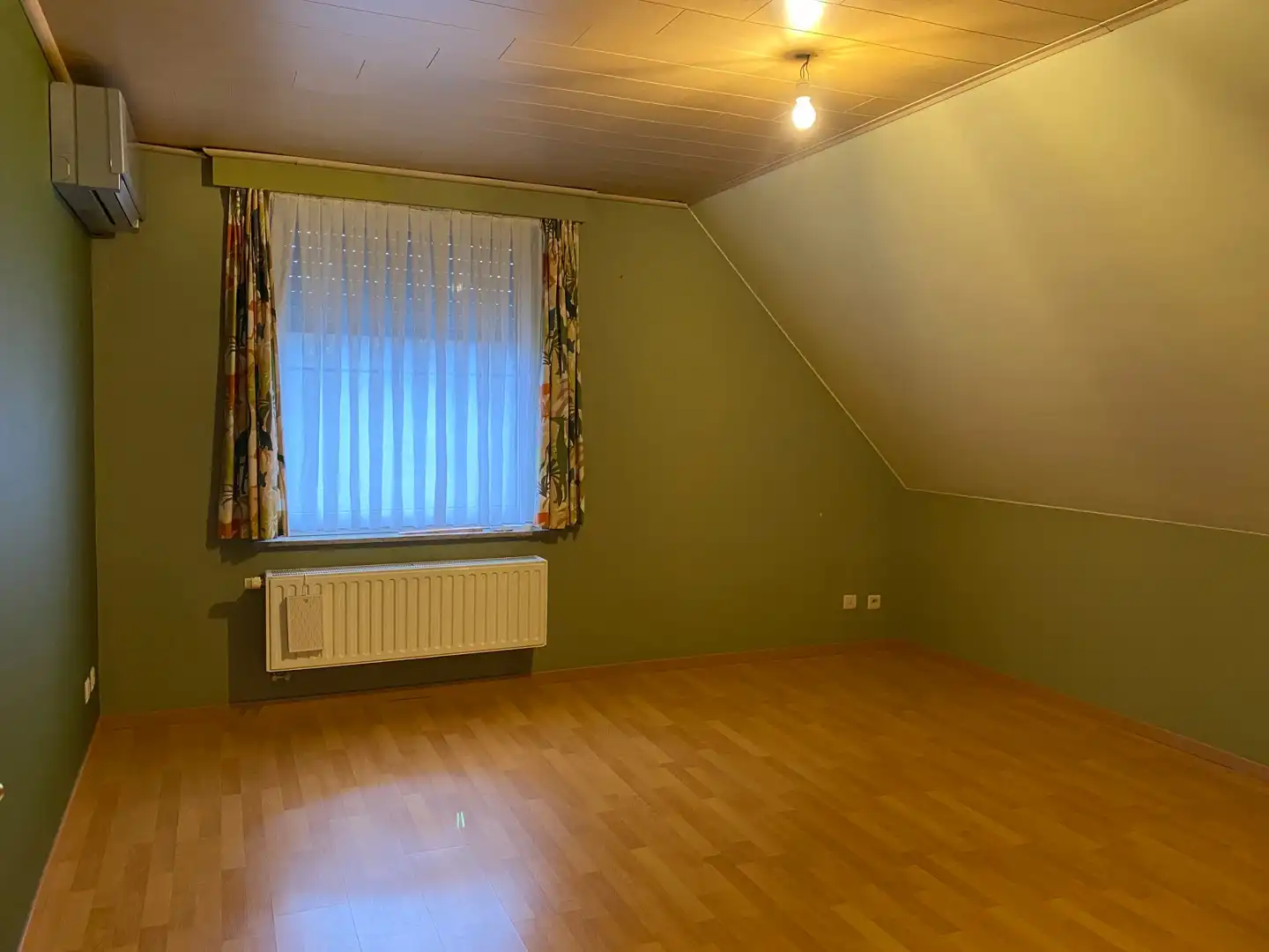 Ruime villa met tuin en zwembad op rustige ligging in Eeklo foto 16