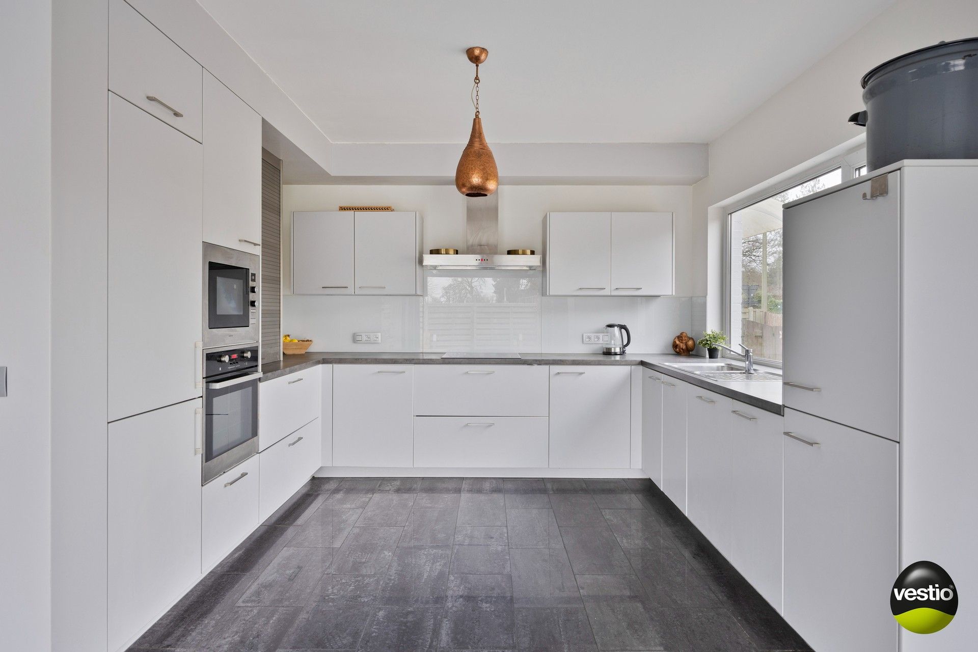 Instapklare, vrijstaande splitlevel-woning met 4 slaapkamers en praktijkruimte op de grens tussen Zutendaal en Lanaken foto 7