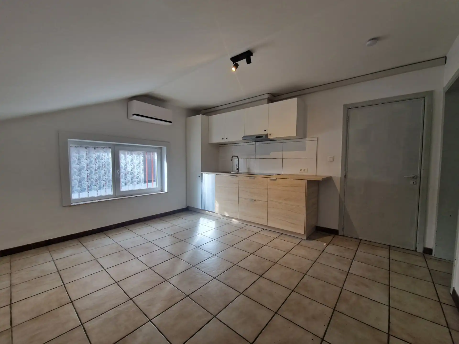 Appartement met 2 slaapkamers en garage op centrale locatie foto 9