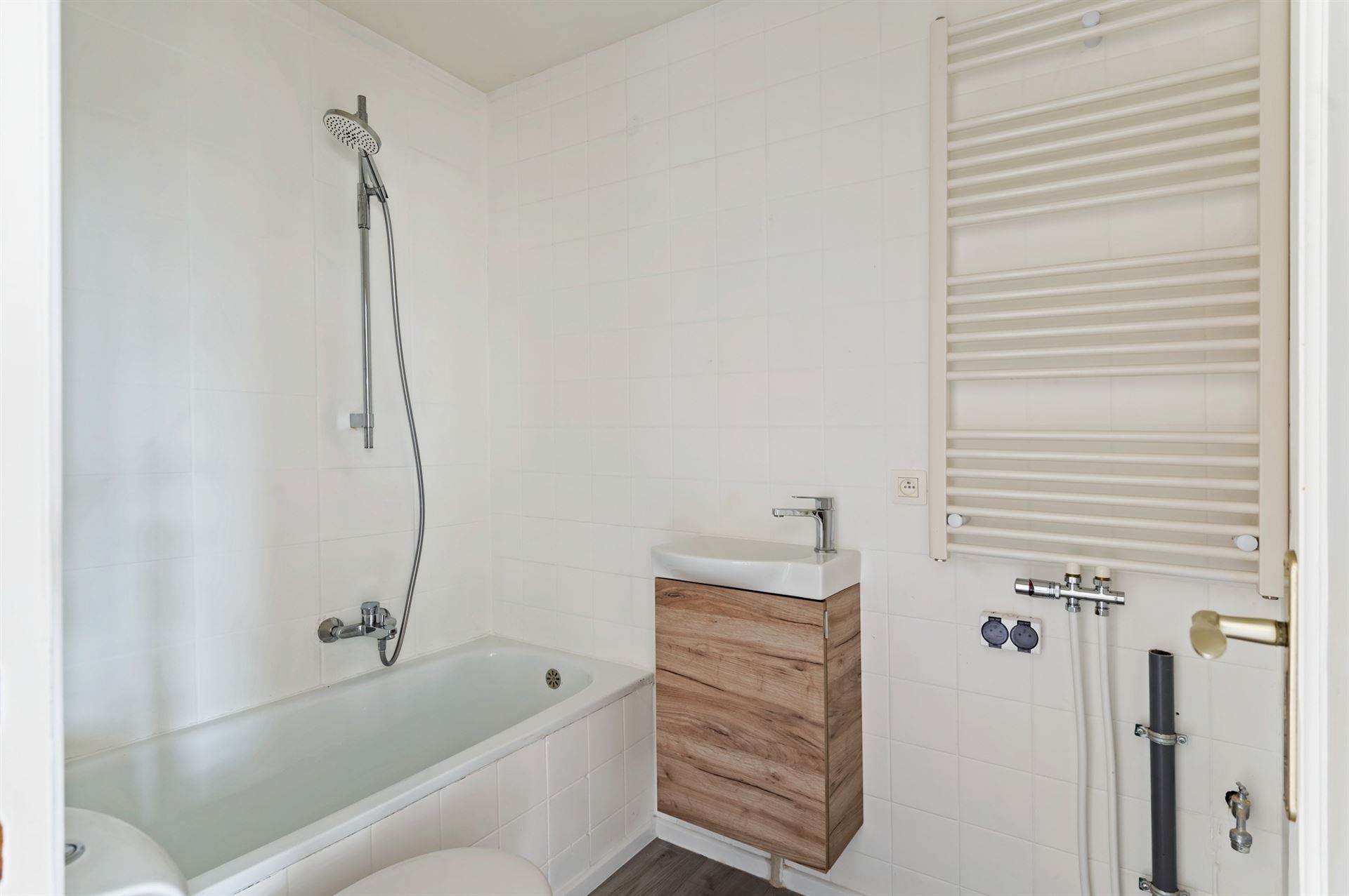 UNIEK GERENOVEERD PROJECT MET 5 SLAAPKAMERS BESTAANDE UIT 2 APPARTEMENTEN foto 14