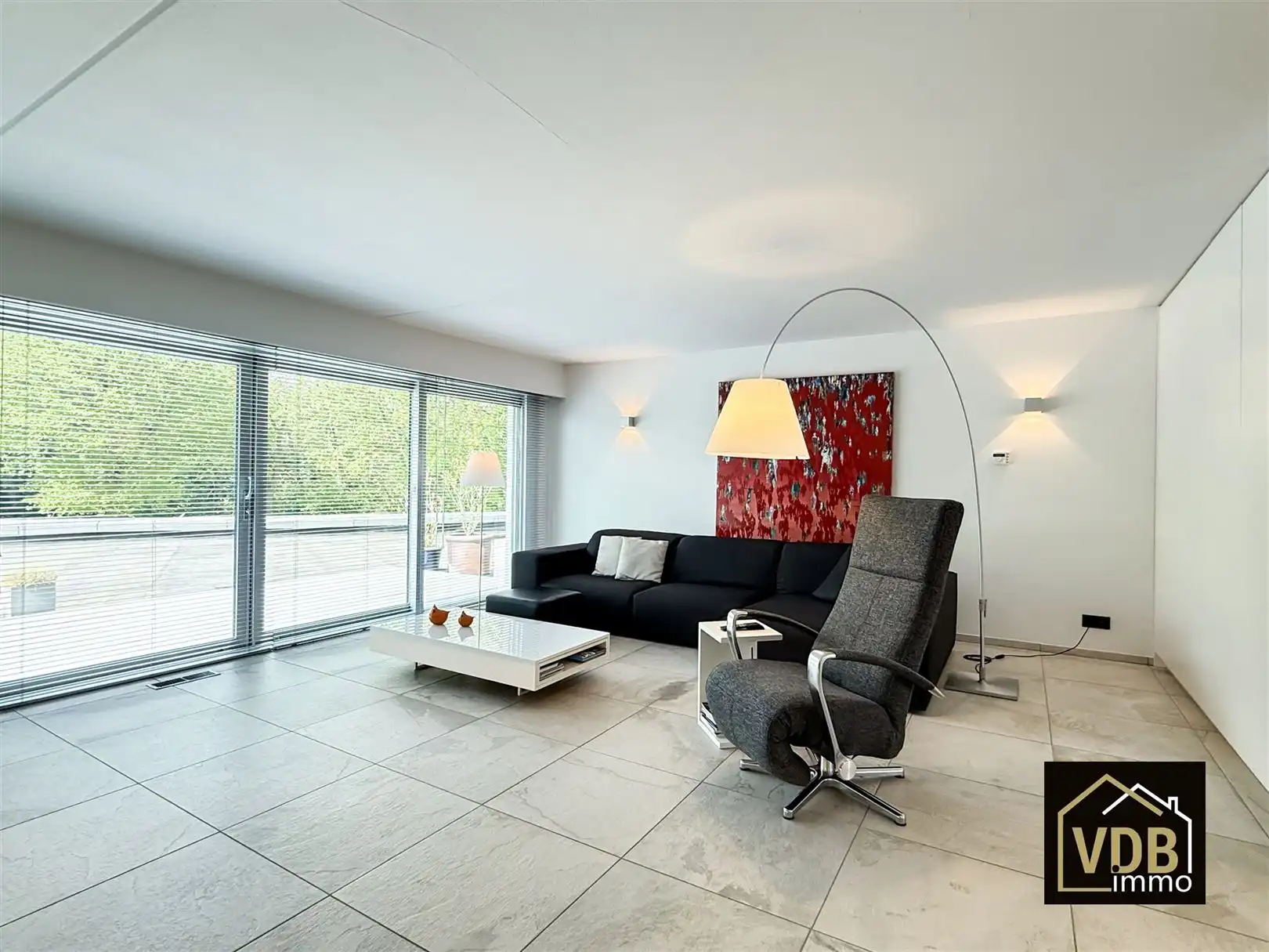 COMMERCIEEL PAND MET PENTHOUSE OP TOP LOCATIE foto 17