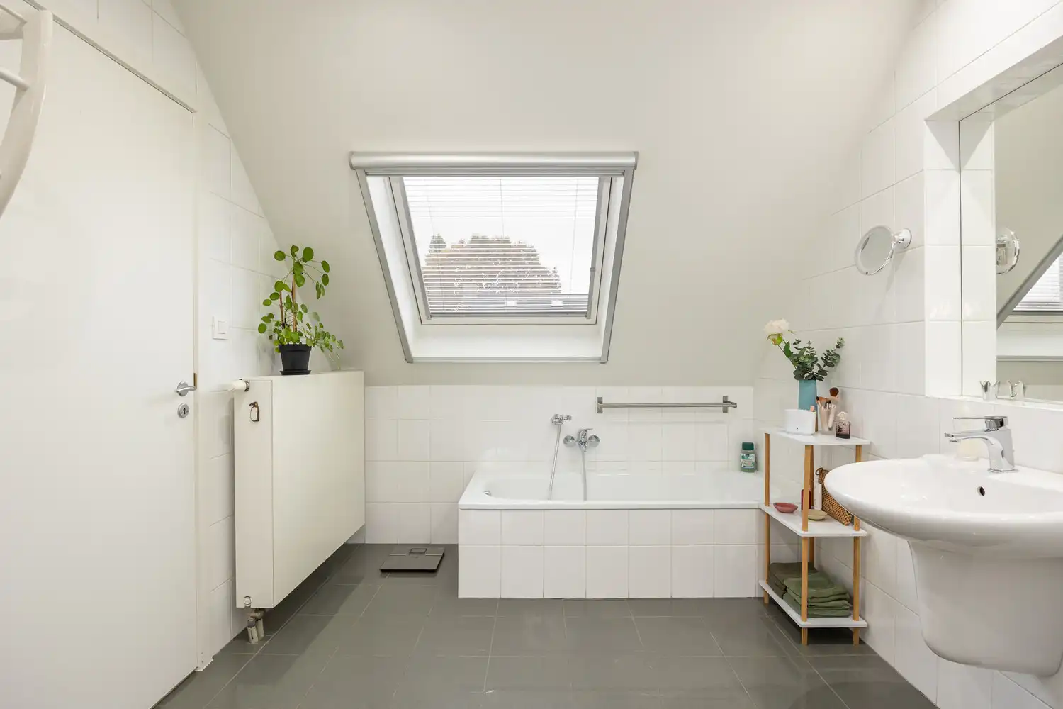 Instapklare villa met 4 slk's en charmante tuin (EPC 144) foto 27