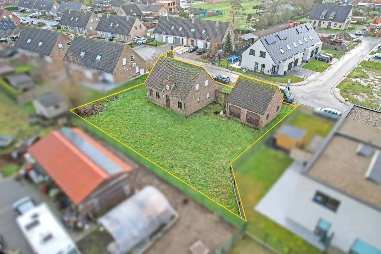 Verder af te werken woning op 844 m² te Houthulst! foto 6