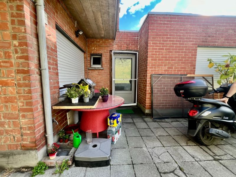 GELIJKVLOERS TWEE SLAAPKAMER-APPARTEMENT TE GENT foto 9