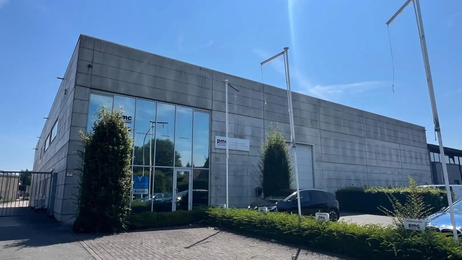 Instapklare kantoren te huur in Temse foto {{pictureIndex}}