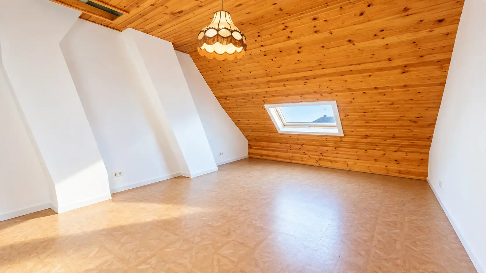 Gerenoveerde woning met terras in Sint-Niklaas foto 11